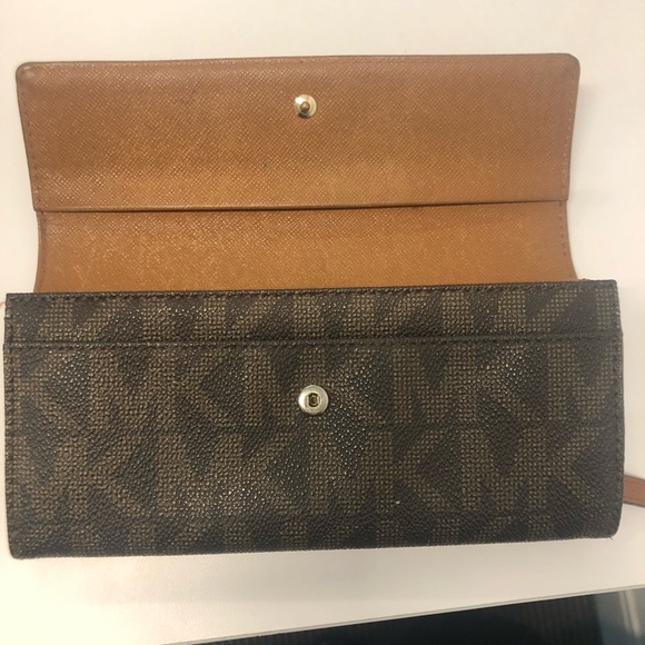 Michael Kors Brown Wallet - Picture 5 of 8